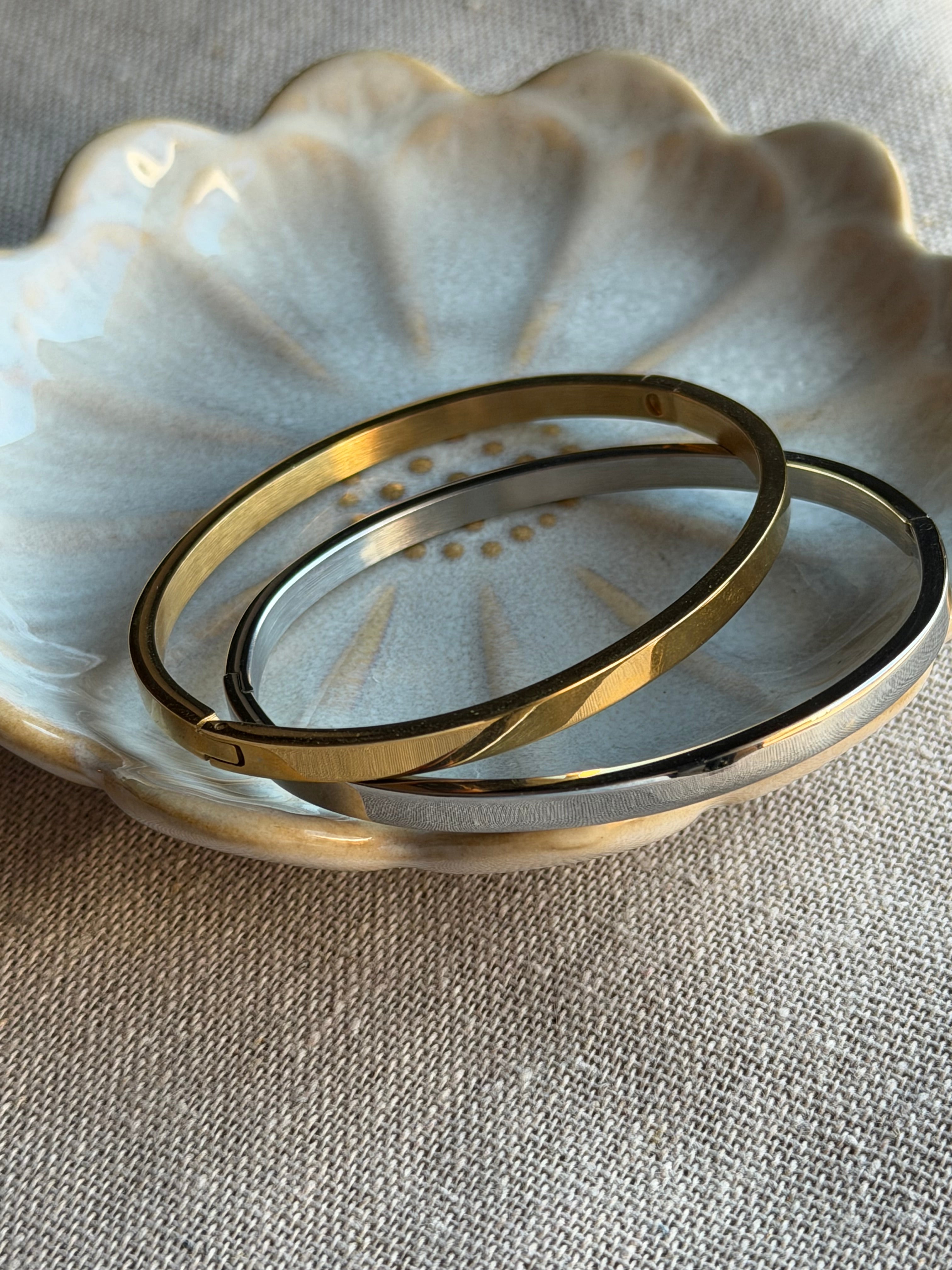 Sztywna bransoletka „ Minimal”